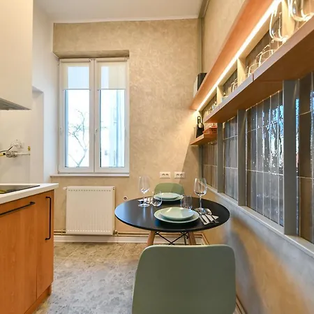 Apartment Designer Getaway